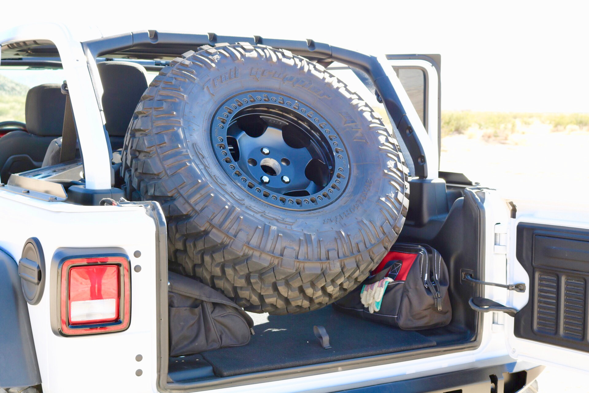 JLU GateKeeper Tire Carrier Slant Back Tire Carrier Fast Back